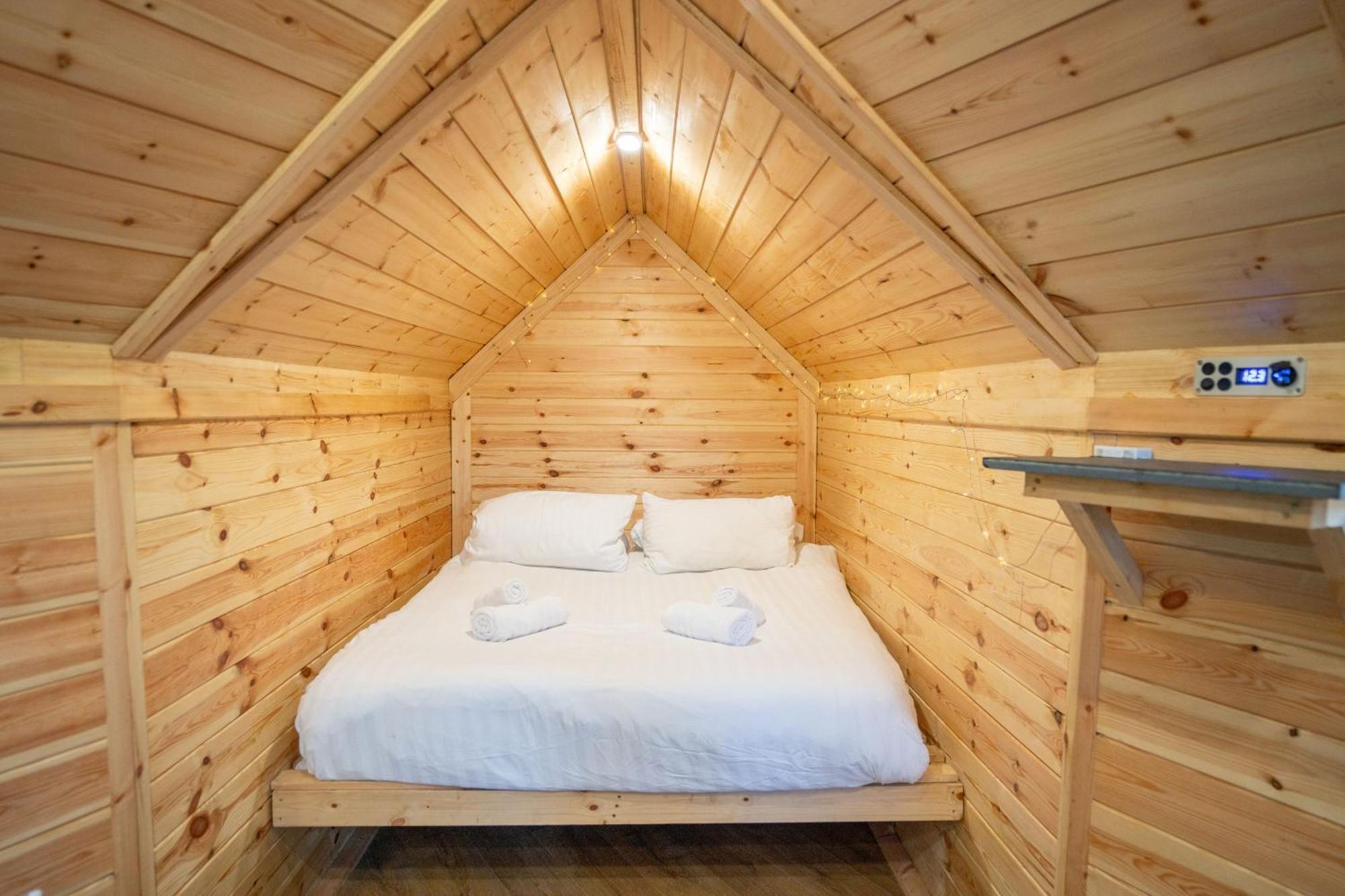 Chestnut Tree House With Hot Tub & Sauna Бармут Экстерьер фото