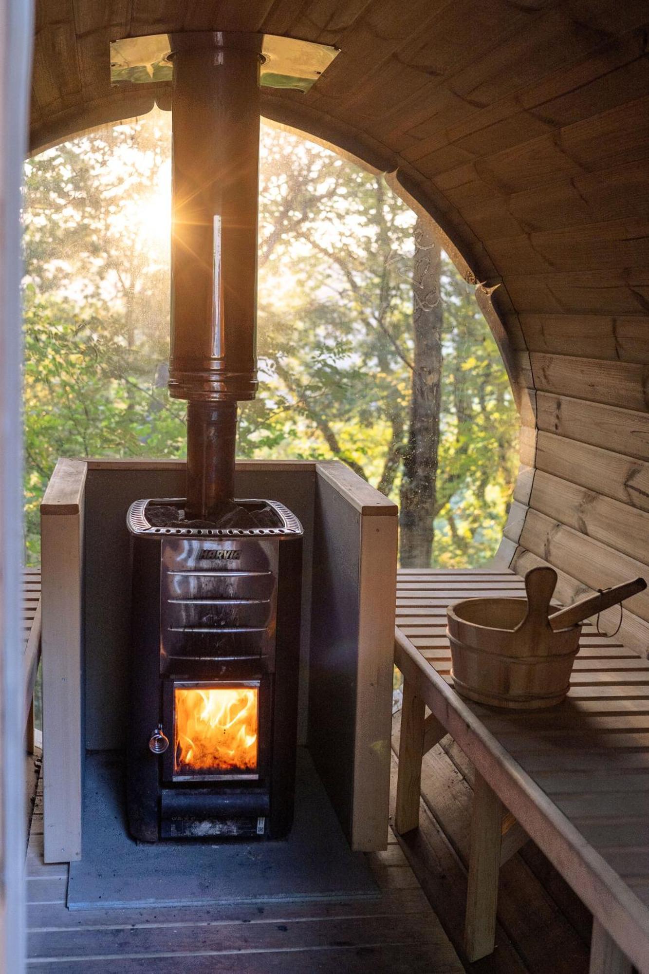 Chestnut Tree House With Hot Tub & Sauna Бармут Экстерьер фото